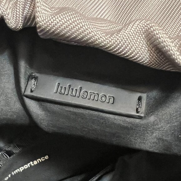 Lululemon City Adventurer Backpack Mini Gray Drawstring Flap Zip Gym Travel Bag - Picture 7 of 15